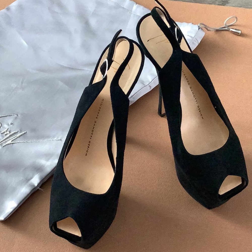 Giuseppe Zanotti Peek Toe Platform Suede Heels Size 37.5 Black